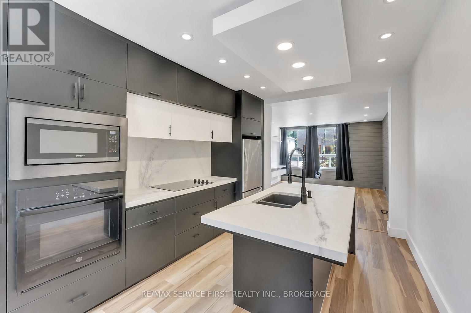 211 RAGLAN ROAD - 6