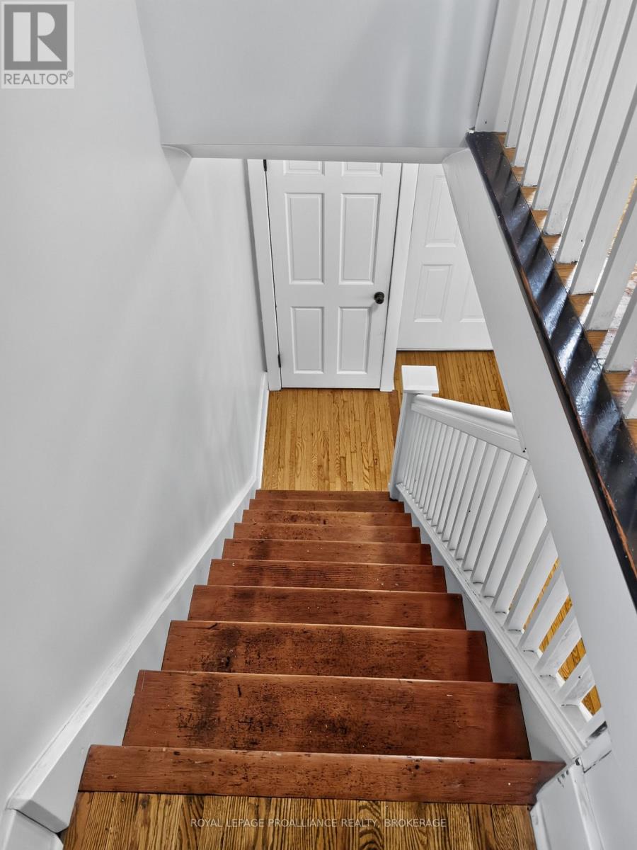 101 NAPIER STREET - 16