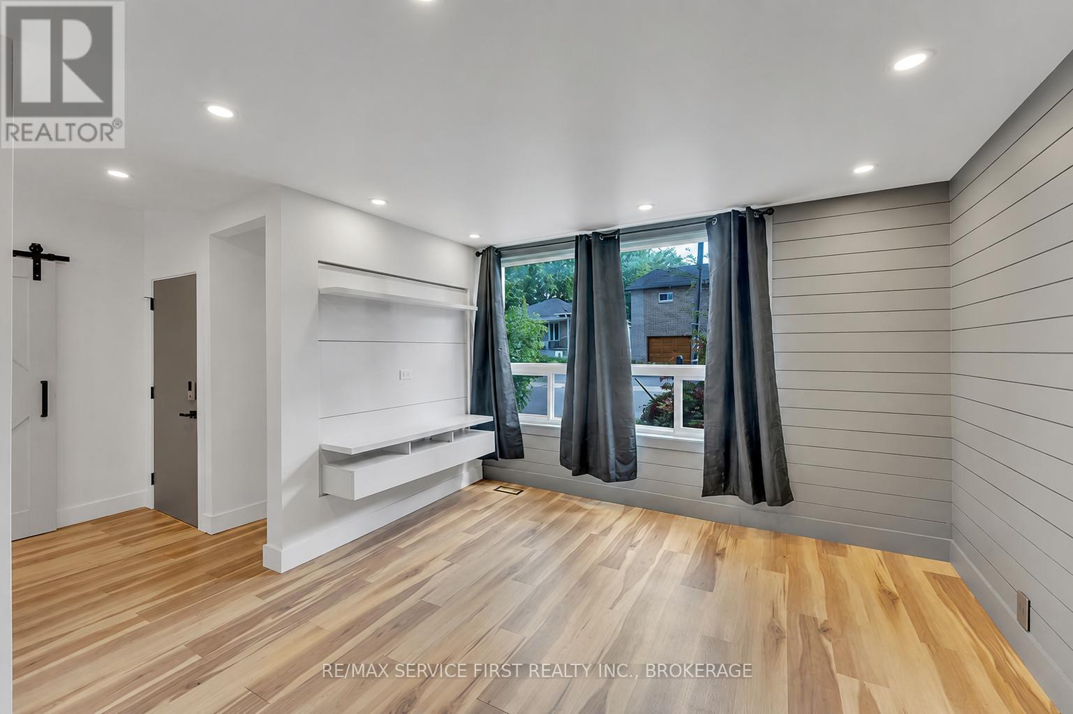 211 RAGLAN ROAD - 2