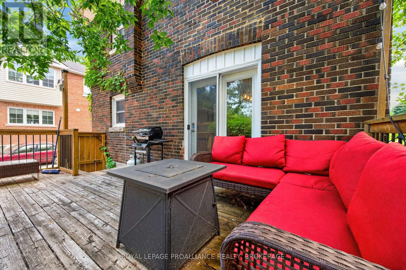 101 NAPIER STREET - 31