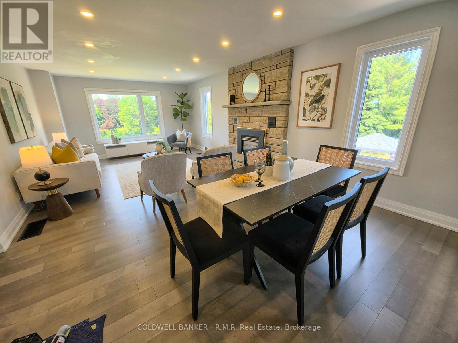 39 KING LANE - 15