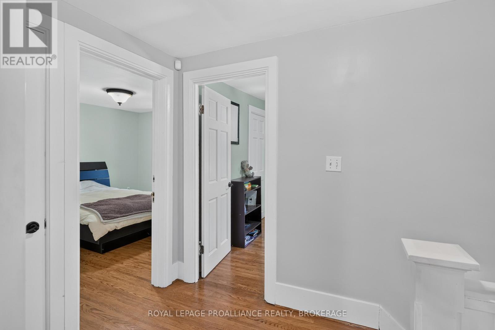 101 NAPIER STREET - 17