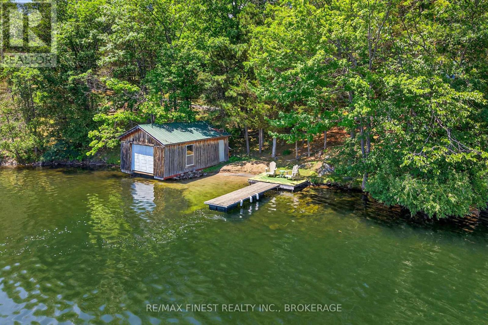 1076 CHESTER LANE - 44