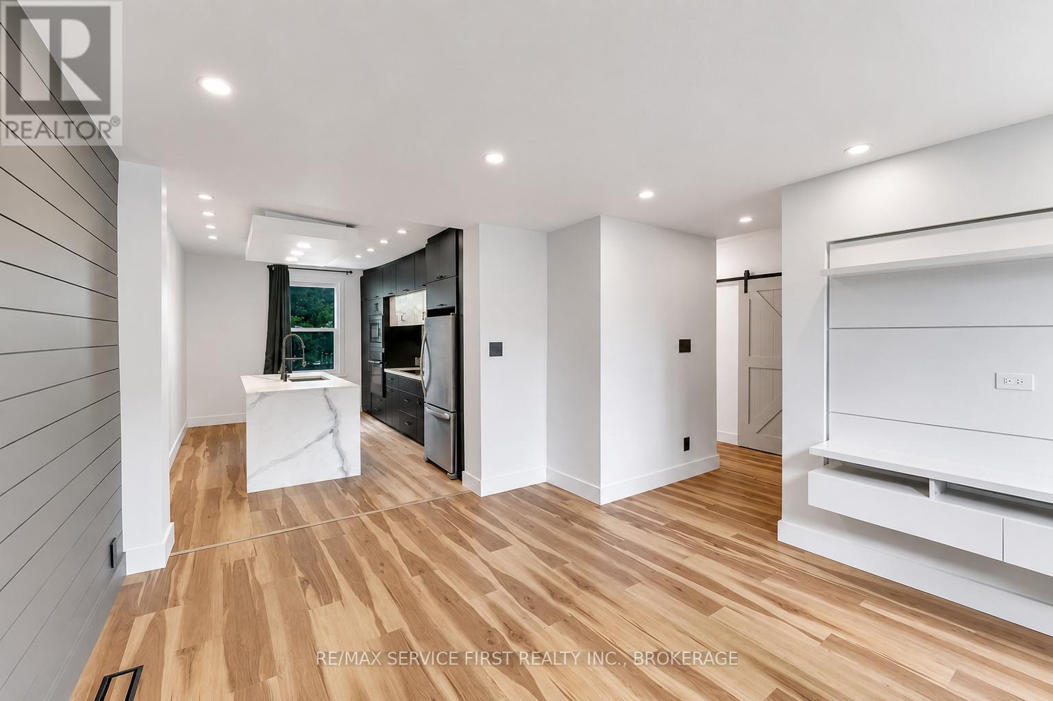 211 RAGLAN ROAD - 4