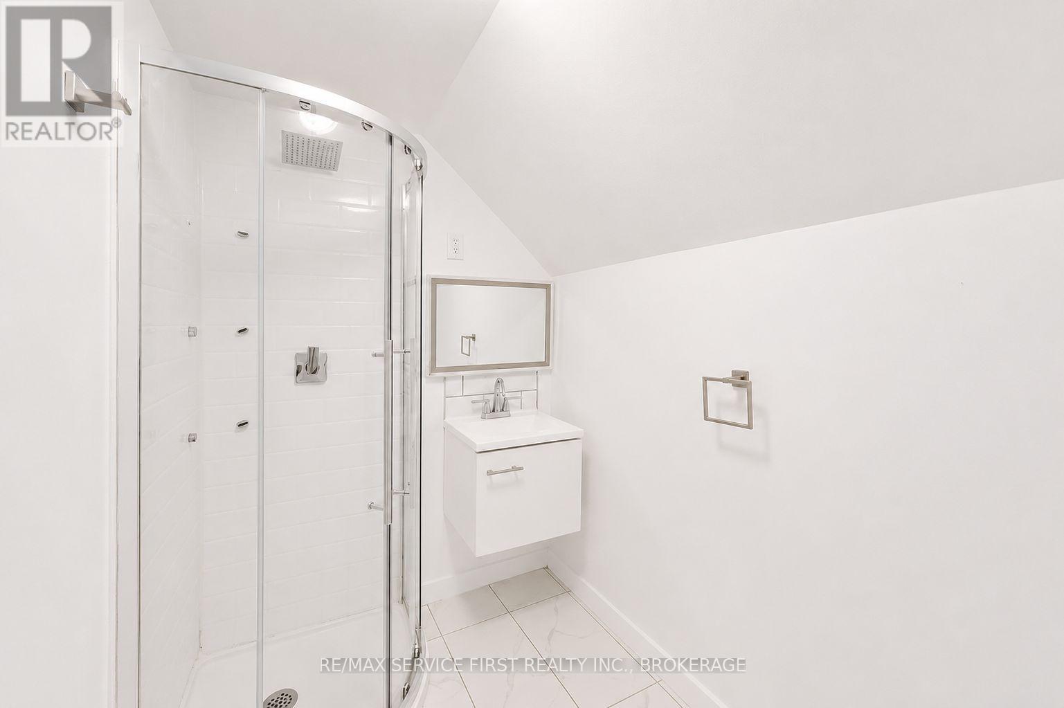 211 RAGLAN ROAD - 22