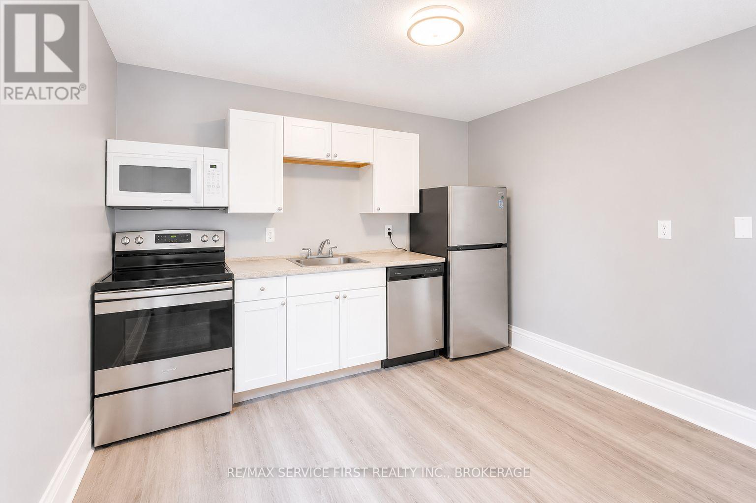 211 RAGLAN ROAD - 14