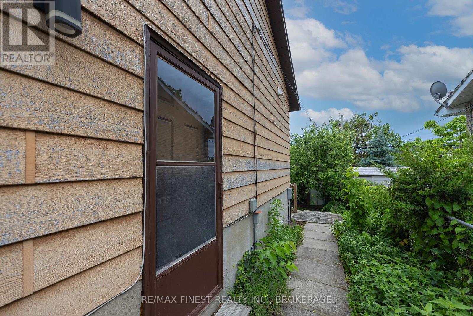 114 JOYCE STREET - 5