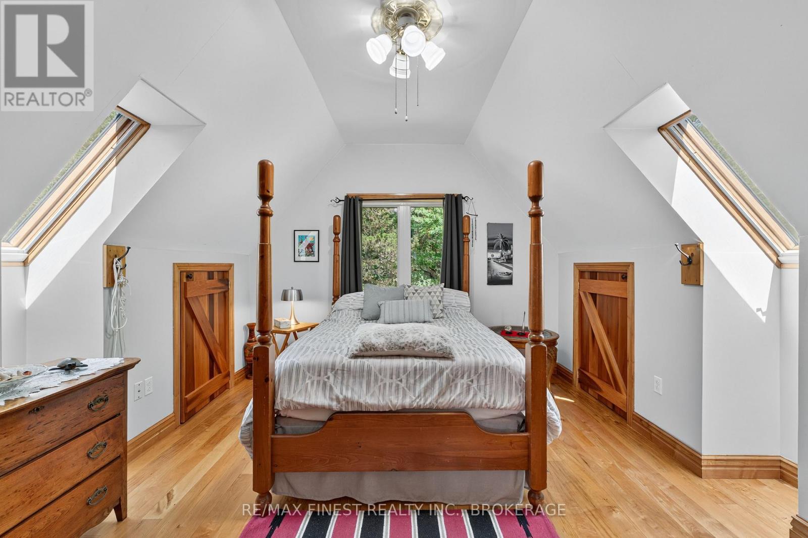 1076 CHESTER LANE - 24