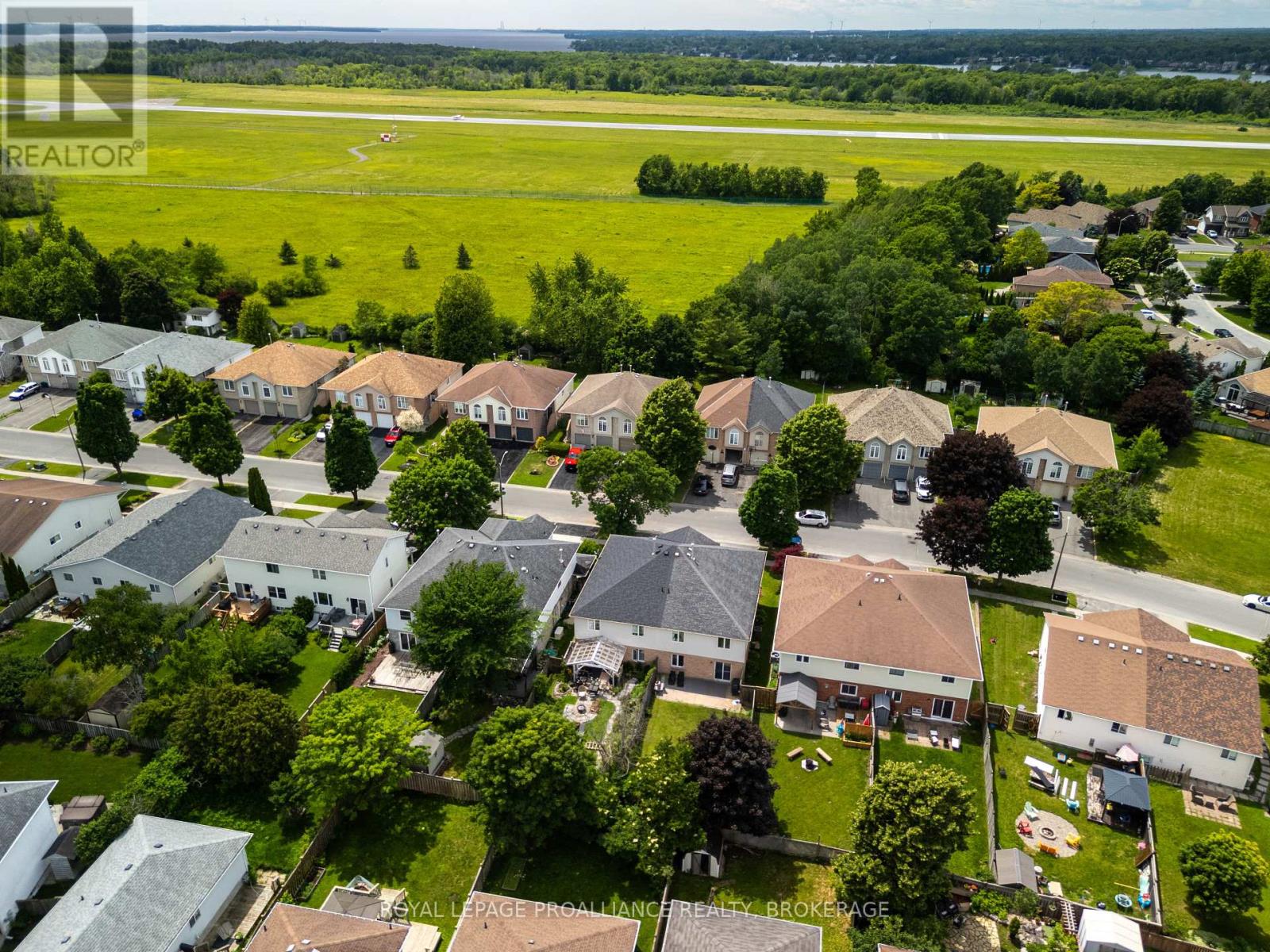 653 BARNSLEY CRESCENT - 7