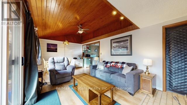 286 EDWINA DRIVE - 12