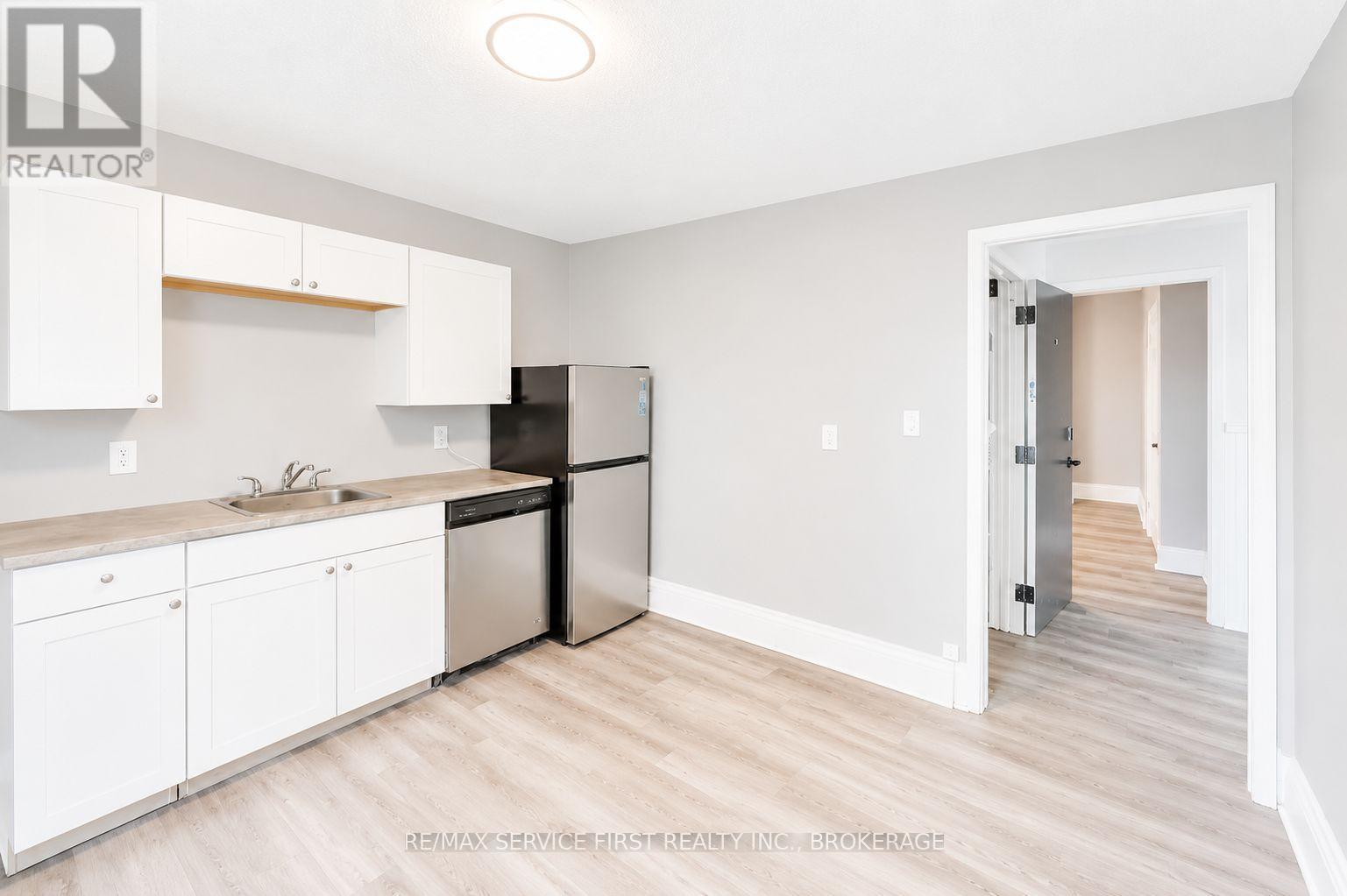 211 RAGLAN ROAD - 15