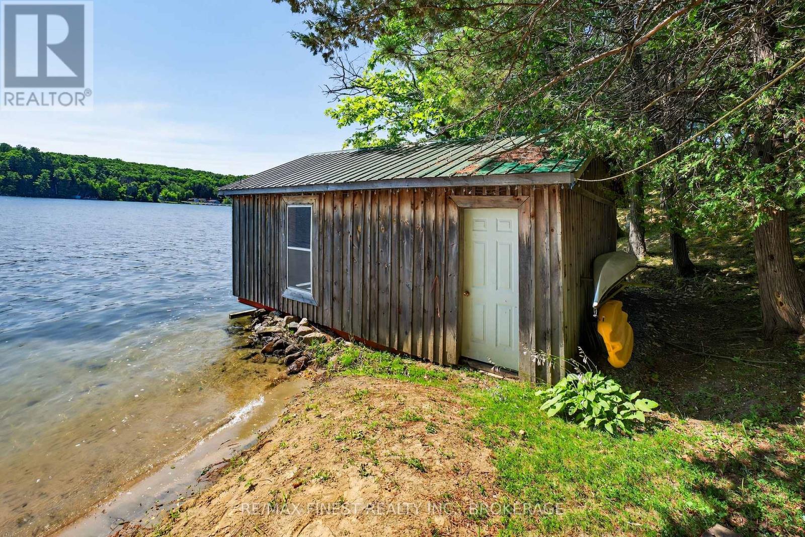 1076 CHESTER LANE - 30