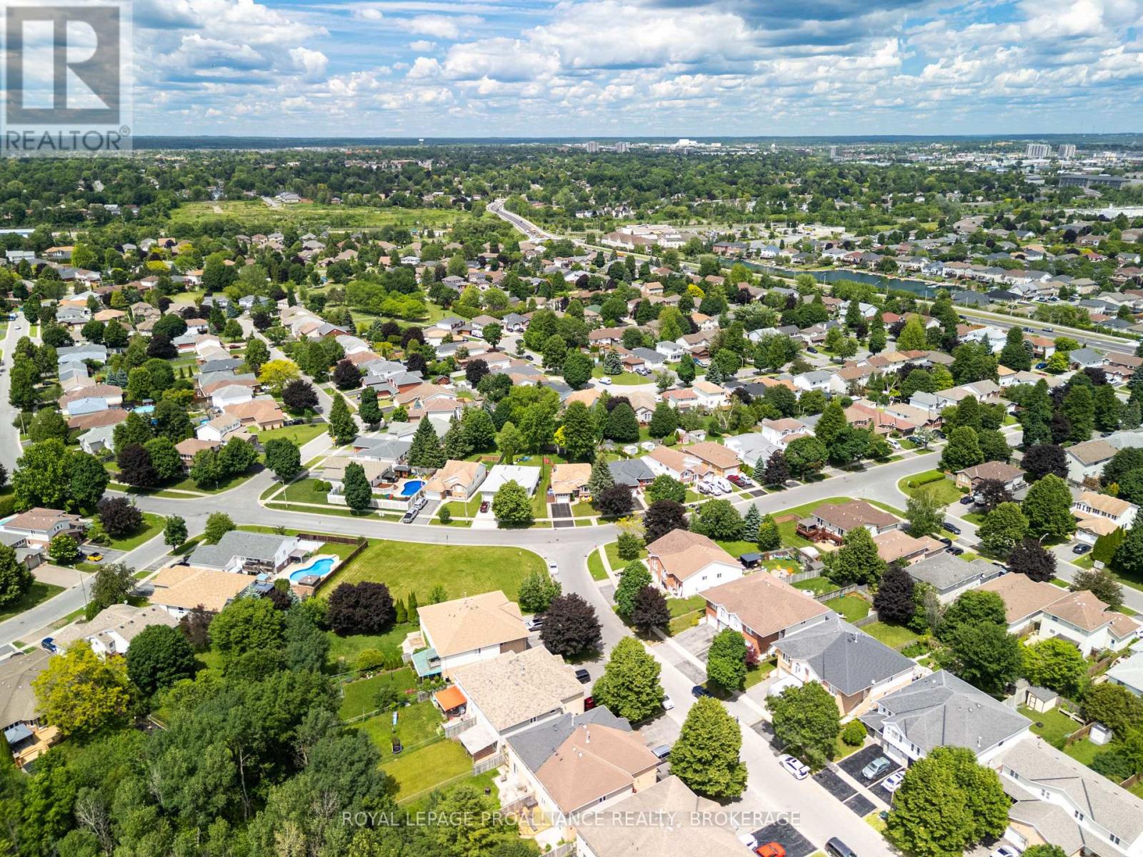 653 BARNSLEY CRESCENT - 10