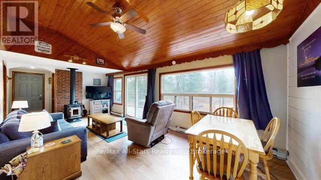286 EDWINA DRIVE - 14