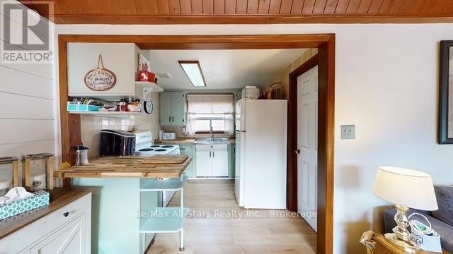 286 EDWINA DRIVE - 15