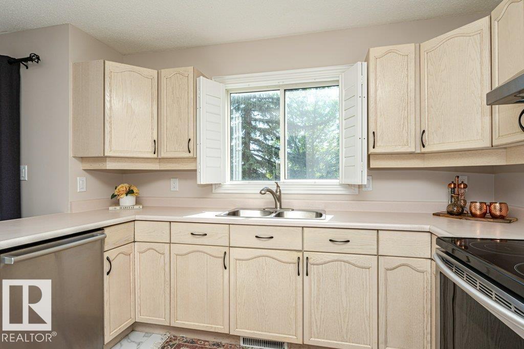 17610 96 AV NW - 12