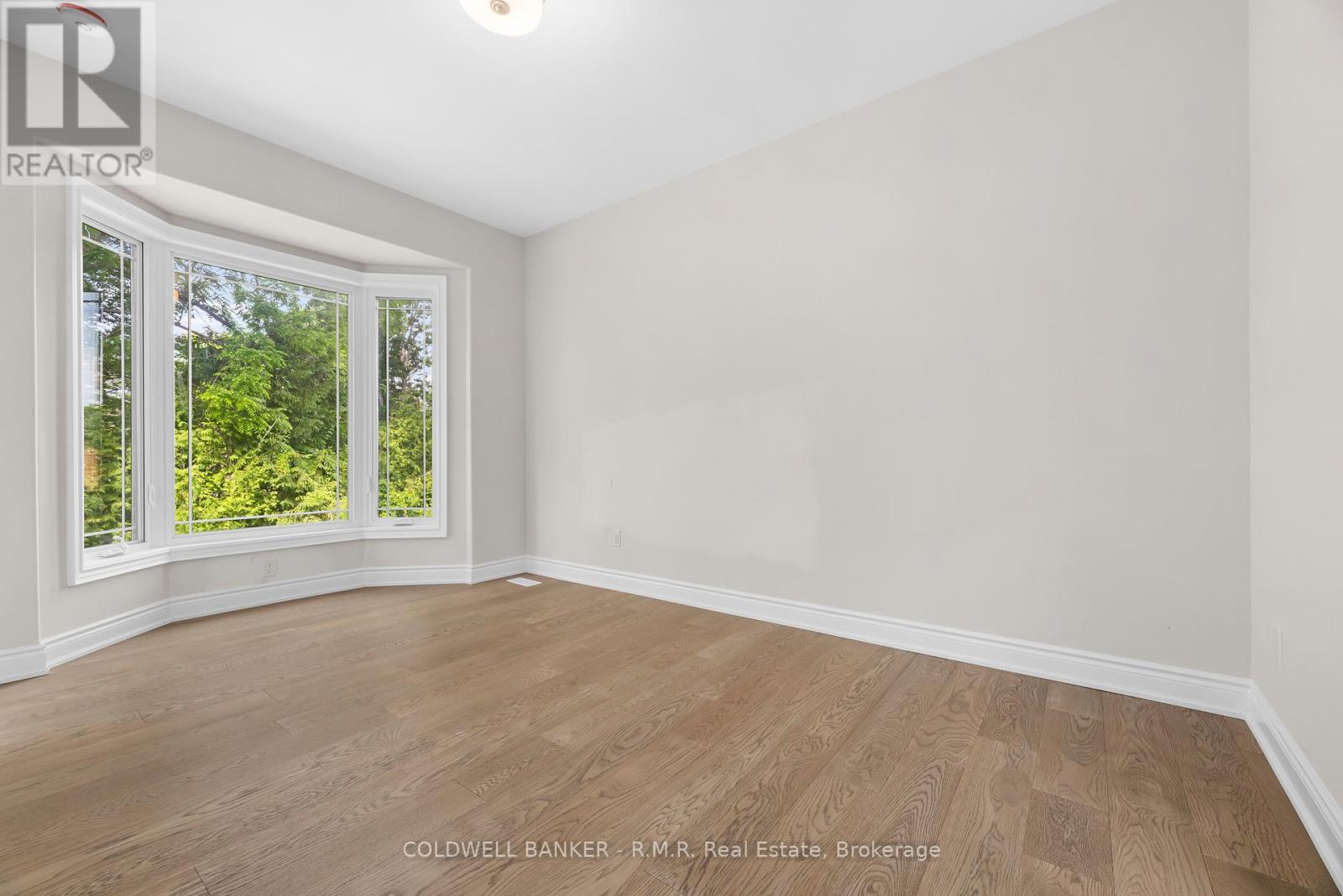 #E 435 ORCHARD AVENUE S - 23