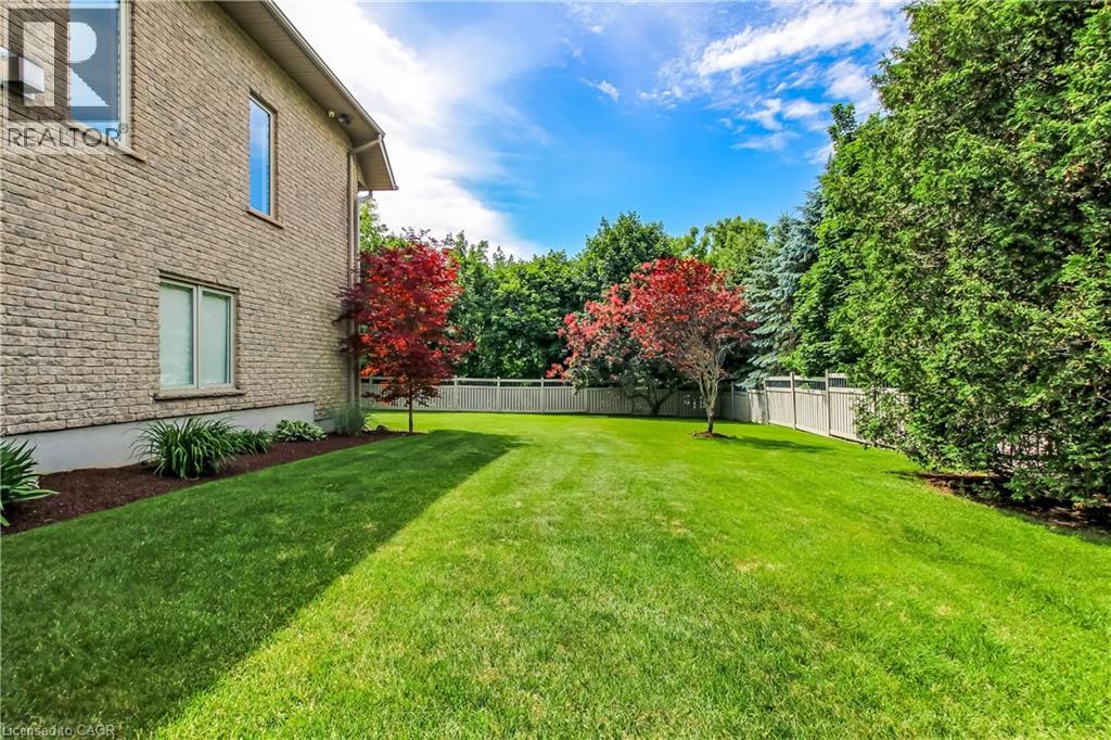 139 MANNHEIM Crescent - 46