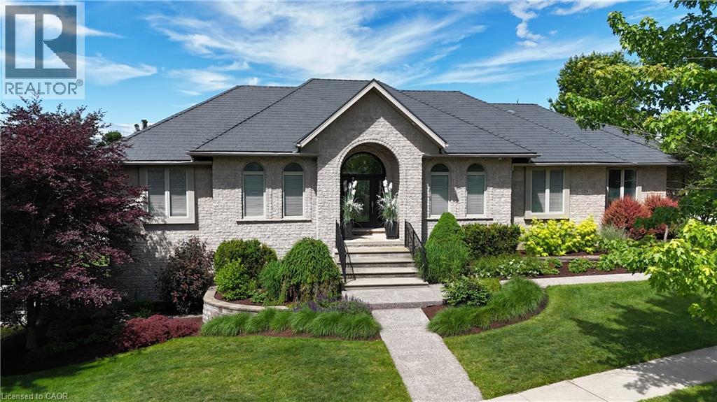 139 MANNHEIM Crescent - 1
