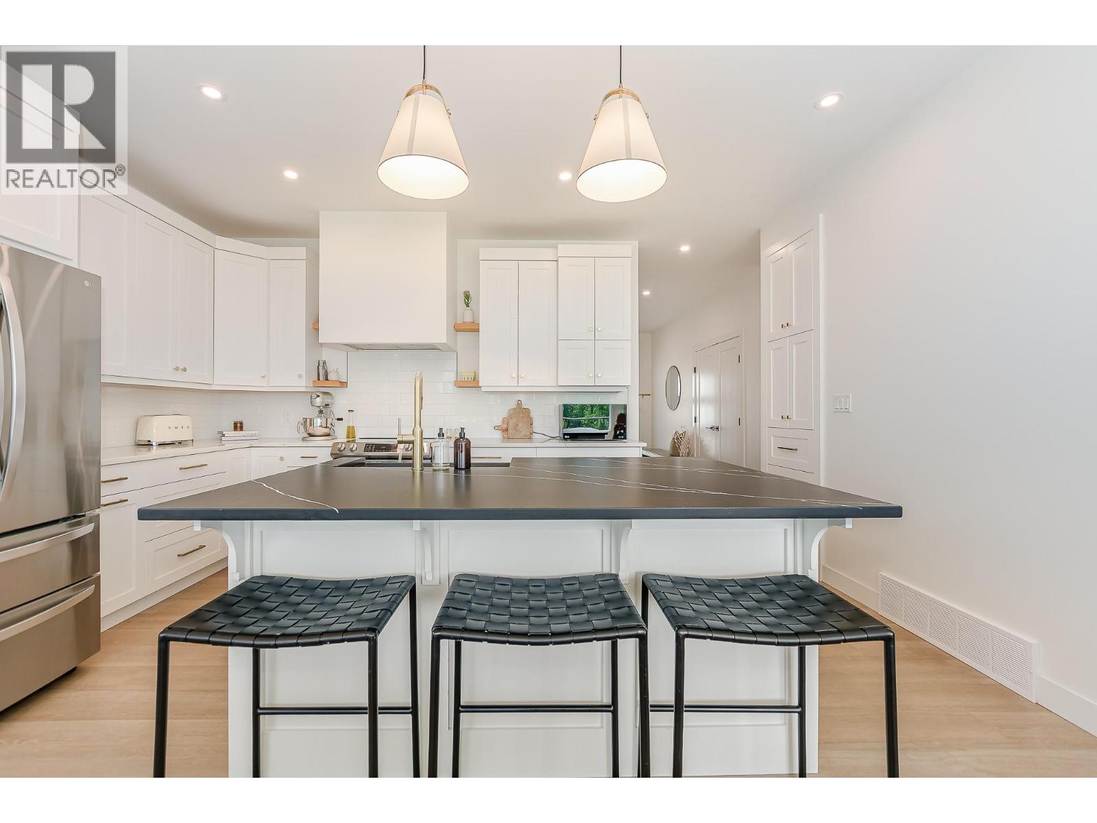 952 Ridgewood Drive - 5