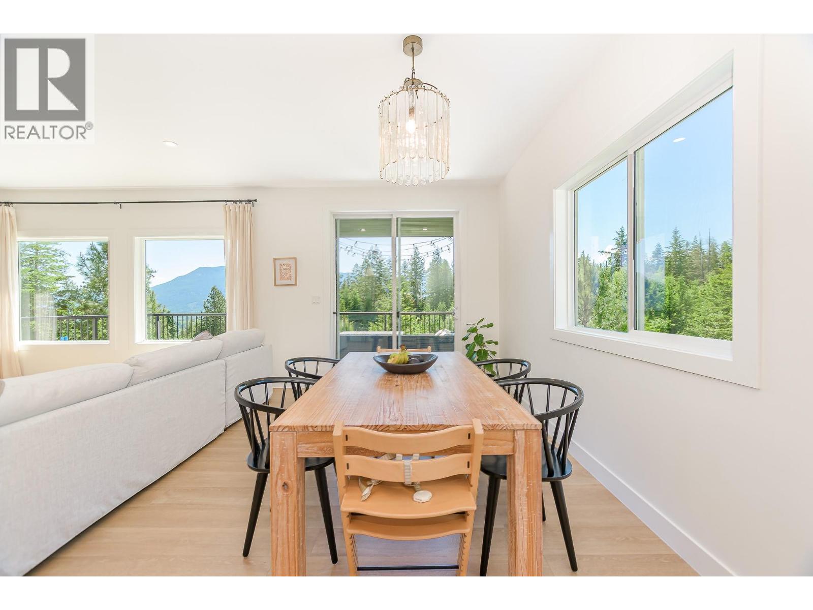 952 Ridgewood Drive - 8
