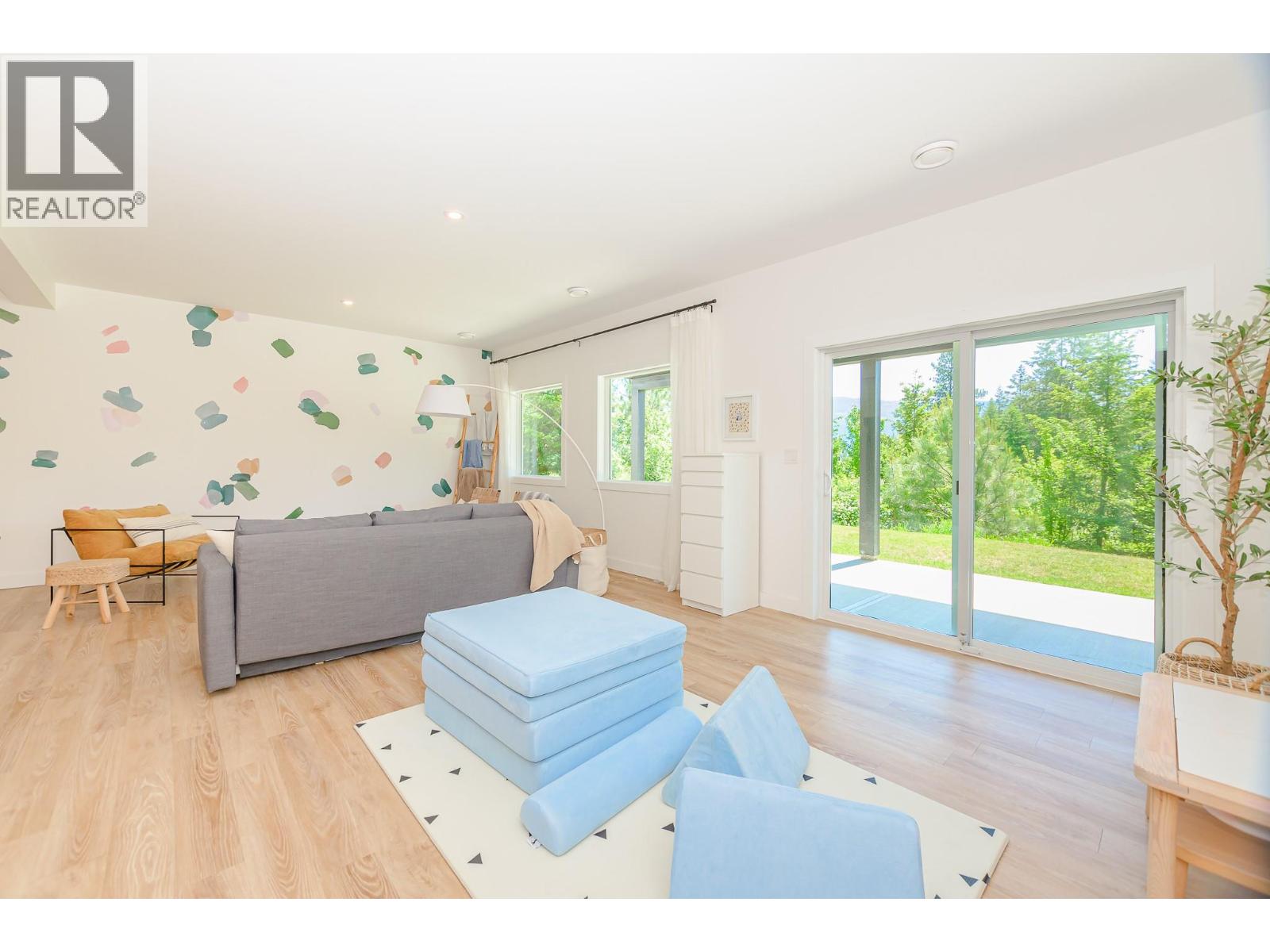 952 Ridgewood Drive - 27