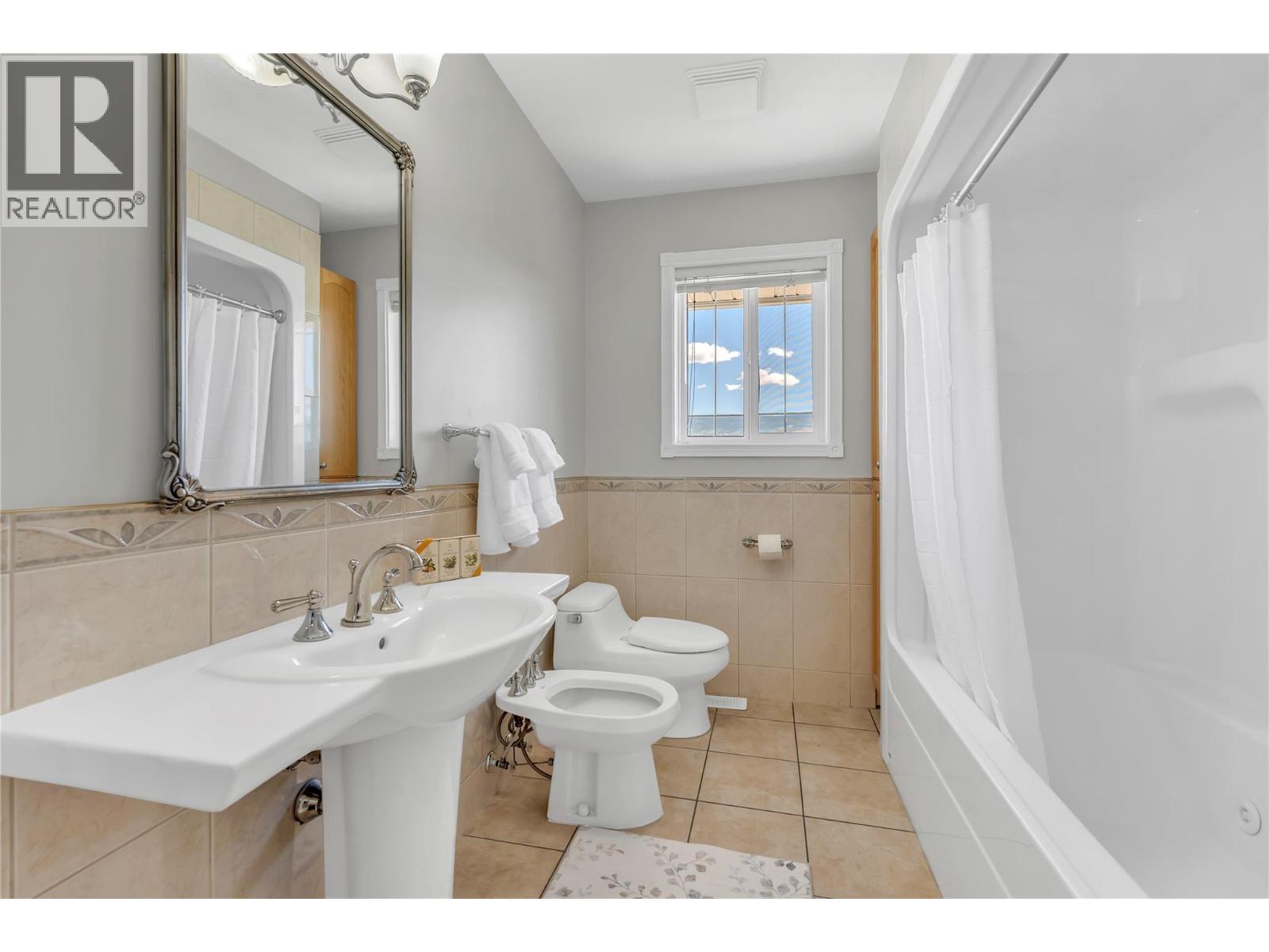 205 West Bench Drive, Penticton