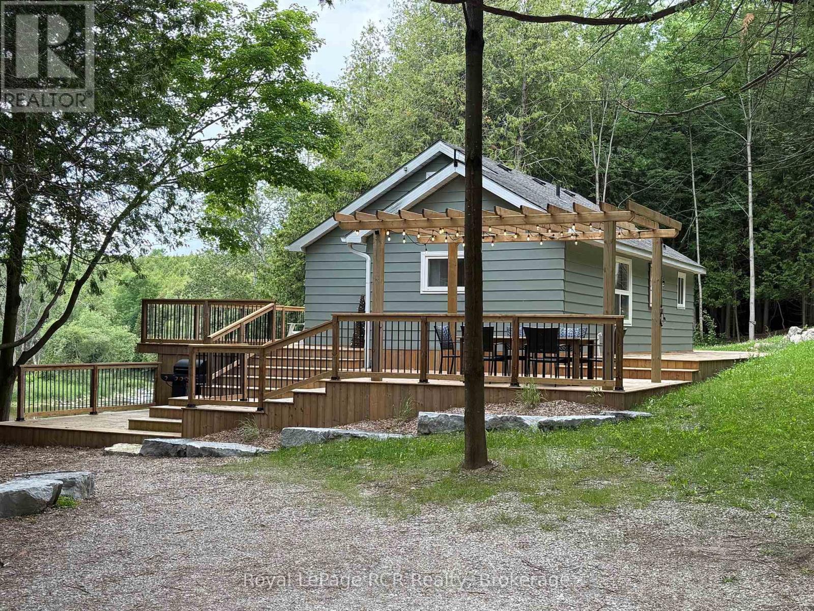 384275 CONCESSION 4 - 2