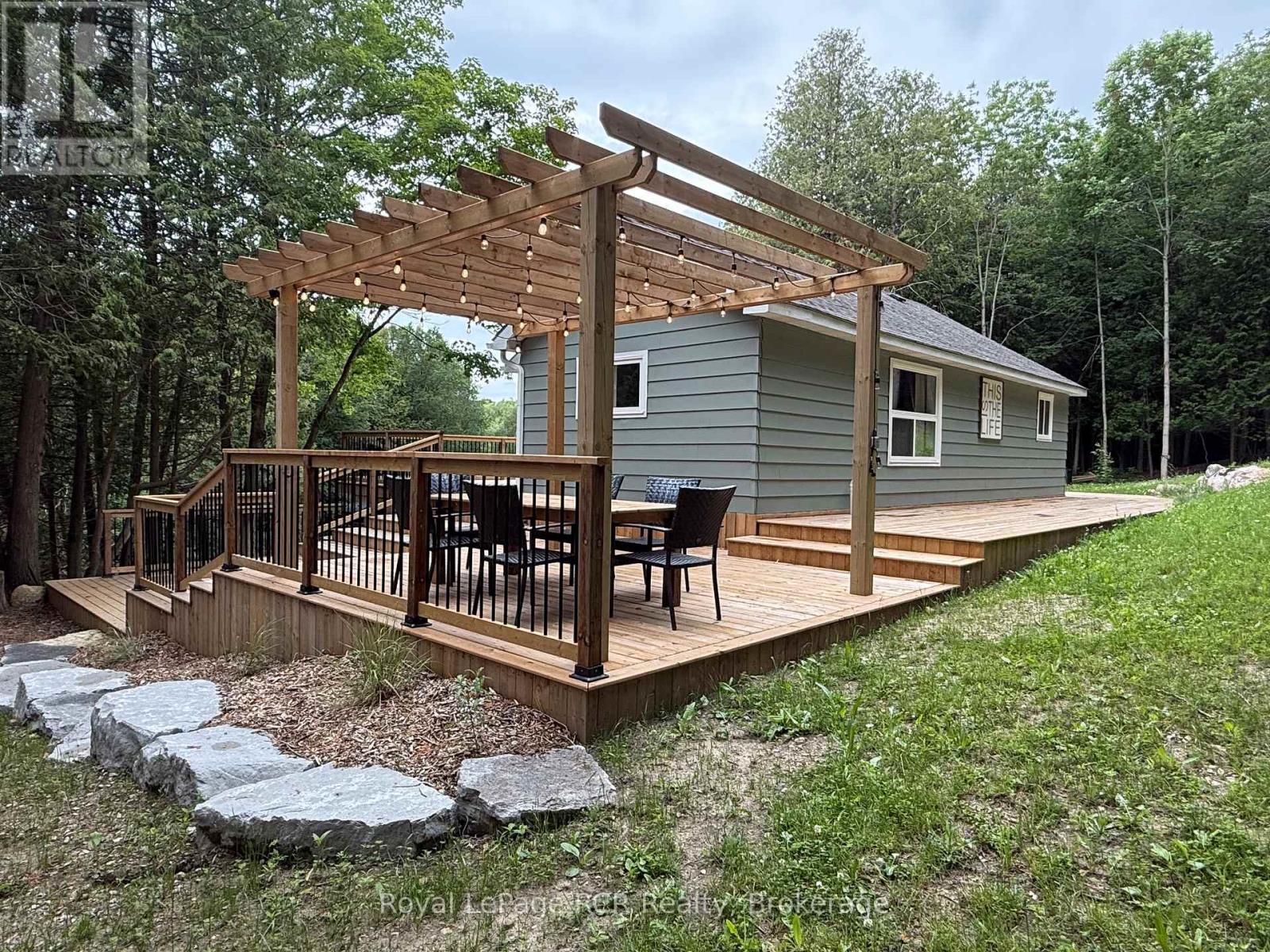 384275 CONCESSION 4 - 43