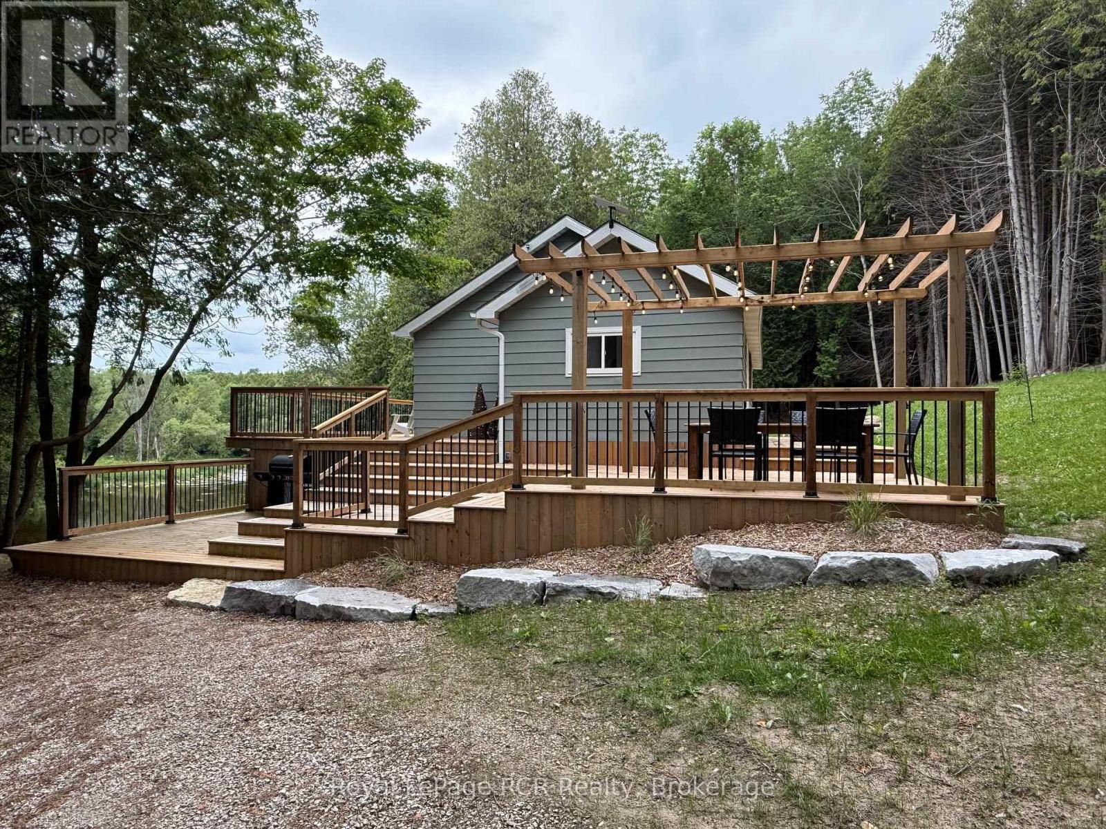 384275 CONCESSION 4 - 46