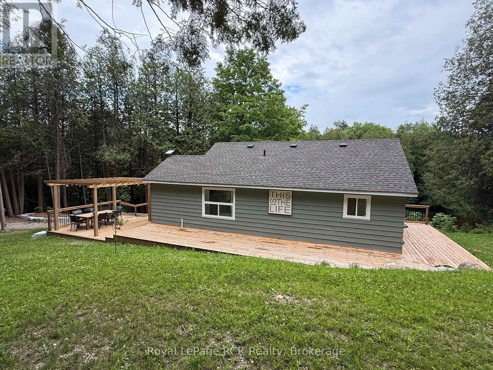 384275 CONCESSION 4 - 5
