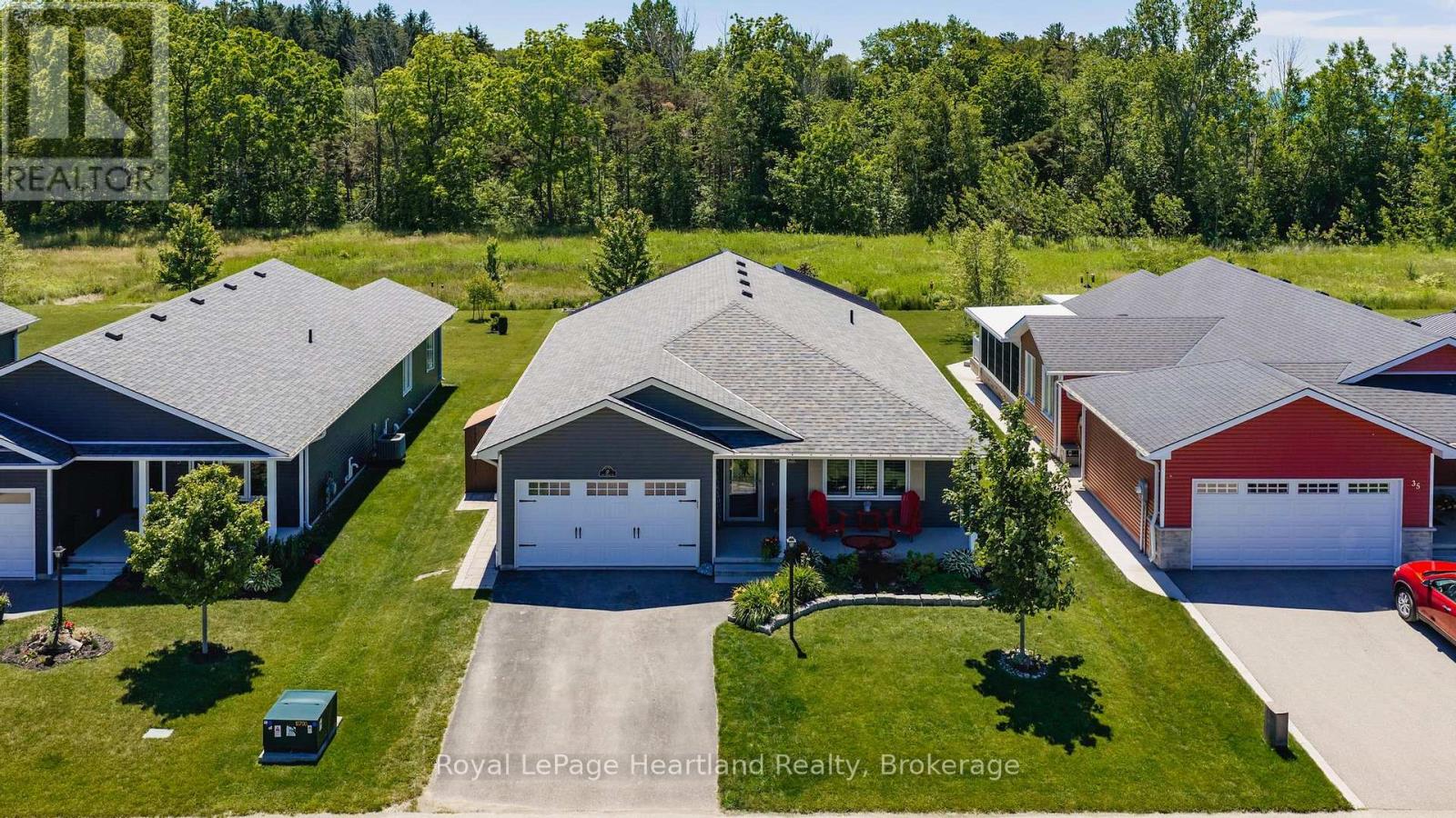 37 LAKE BREEZE DRIVE - 40