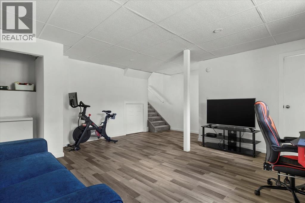24 Midglen Drive SE — photo 33