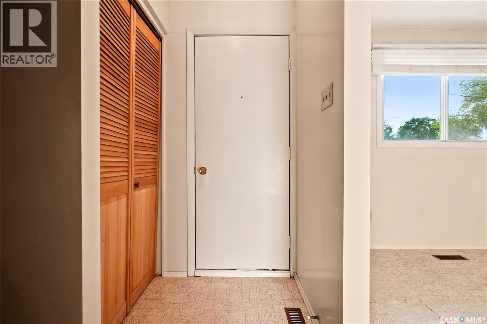 166 Sangster BOULEVARD - photo 3