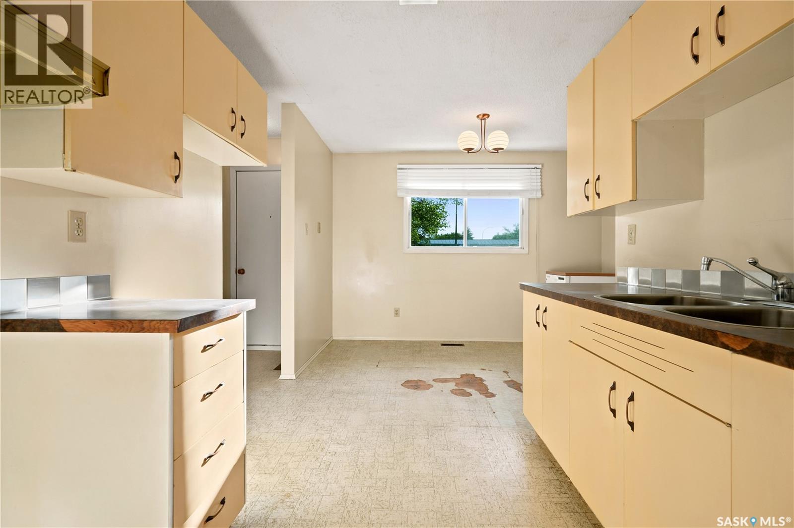 166 Sangster BOULEVARD — photo 12