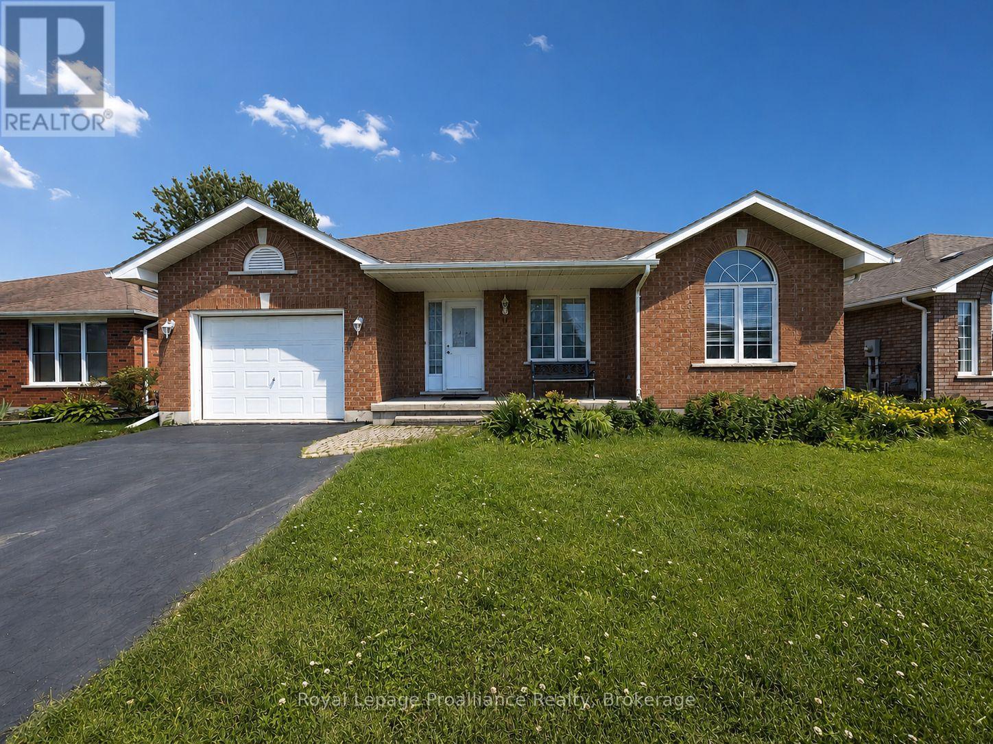 17 SUMAC TERRACE - 1