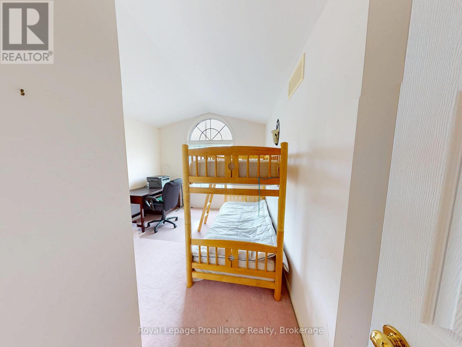 17 SUMAC TERRACE - 17