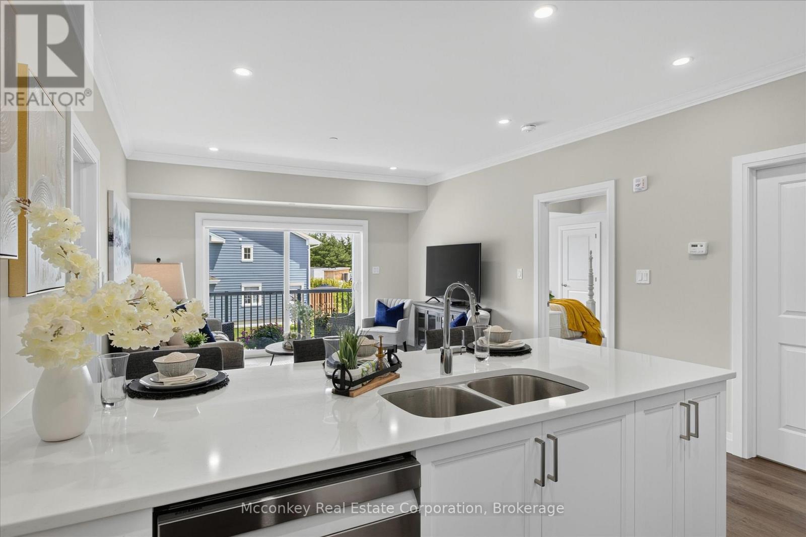 #2 19 HAMPTON LANE - Image 11