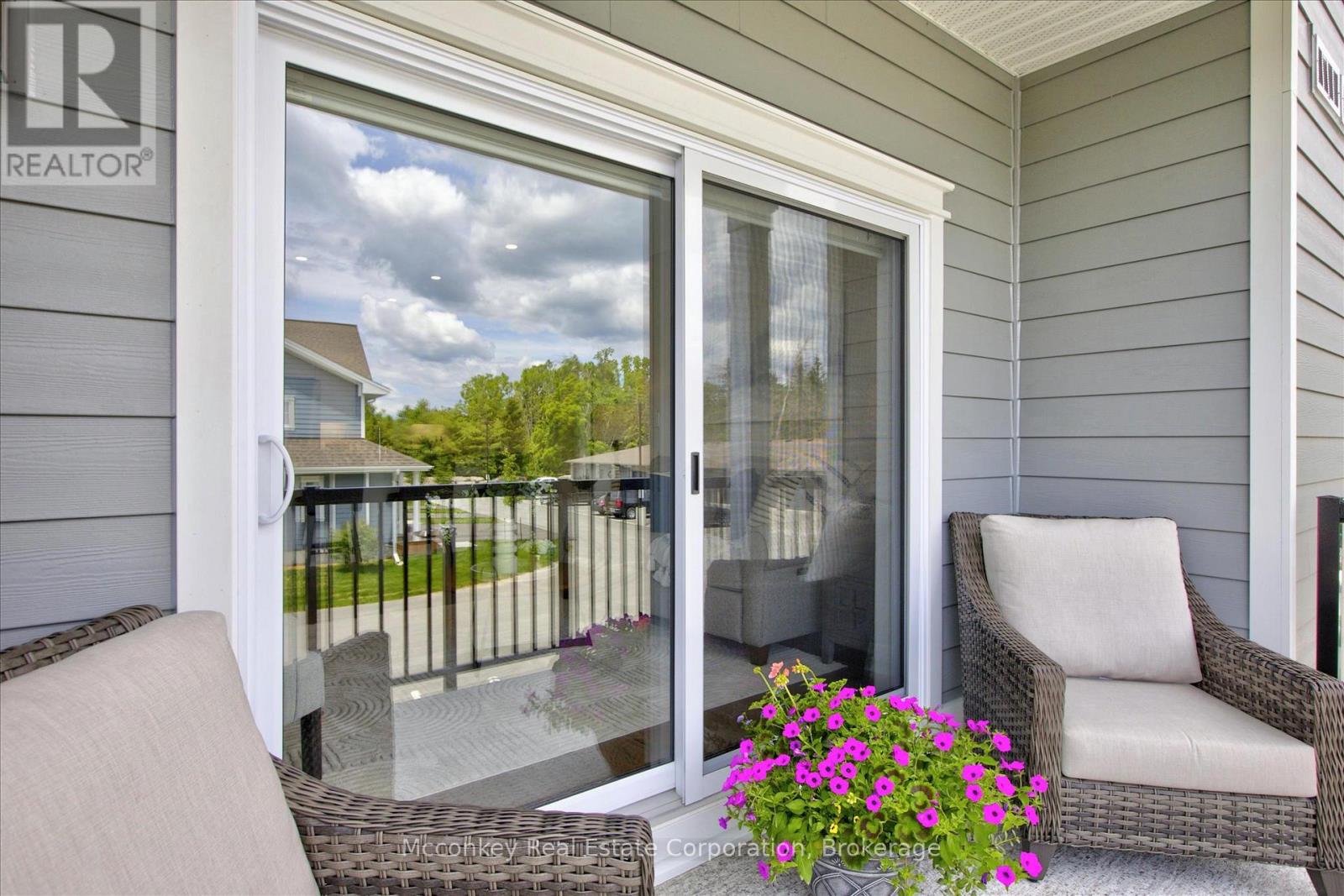 #2 19 HAMPTON LANE - Image 15
