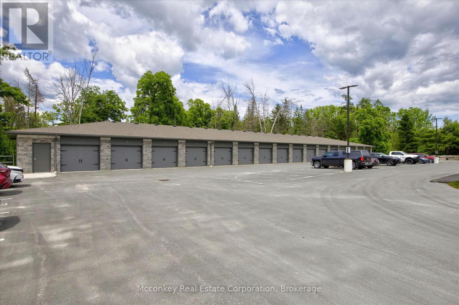 #2 19 HAMPTON LANE - Image 27