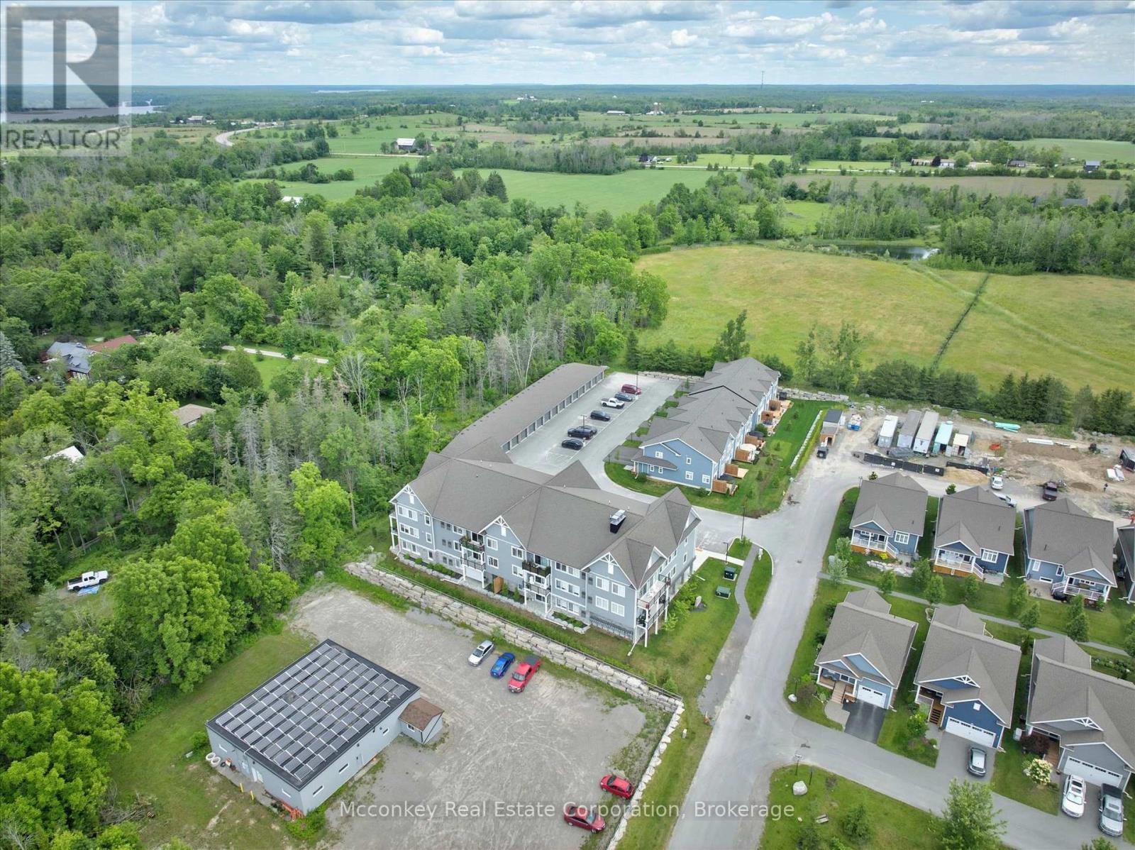 #2 19 HAMPTON LANE - Image 28