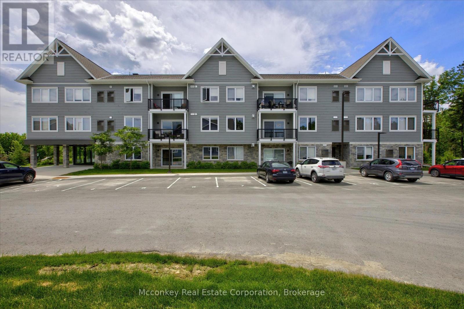 #2 19 HAMPTON LANE - Image 31