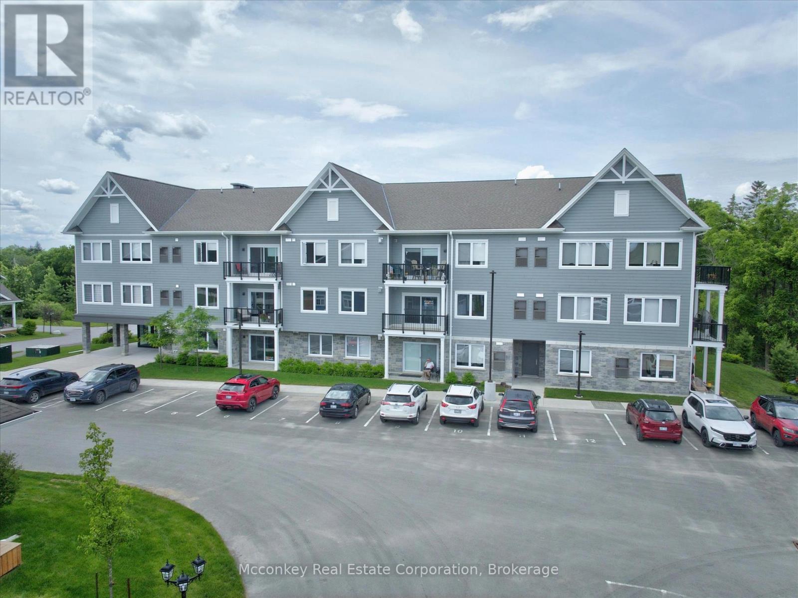 #2 19 HAMPTON LANE - Image 32