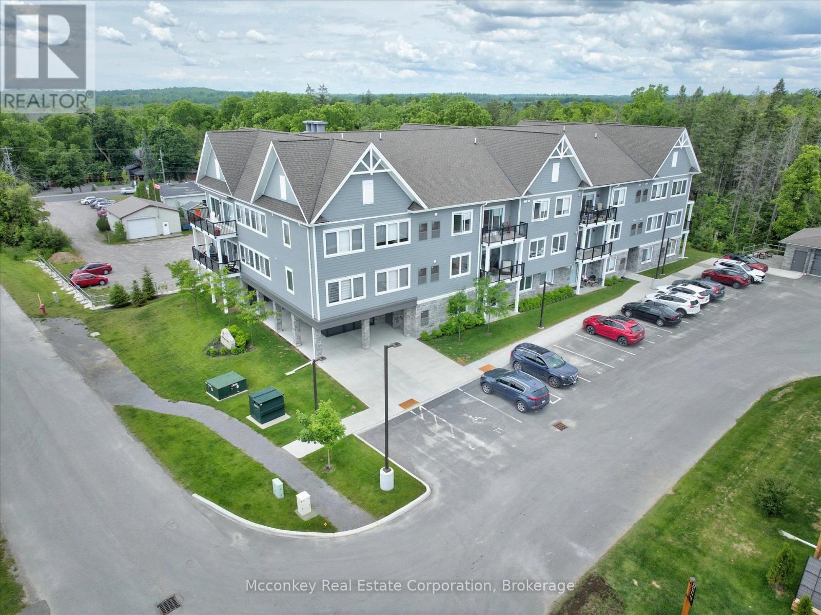 #2 19 HAMPTON LANE - Image 34