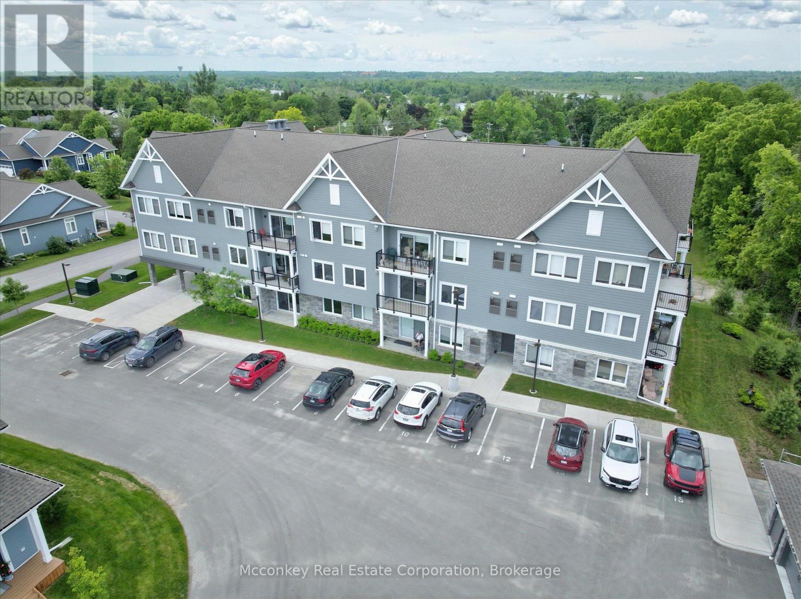 #2 19 HAMPTON LANE - Image 35
