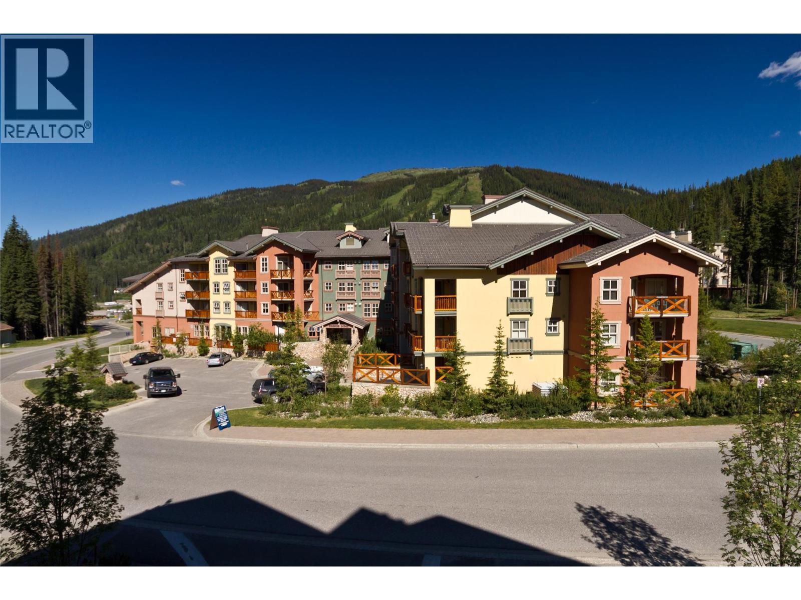 #215 3190 CREEKSIDE Way - 2