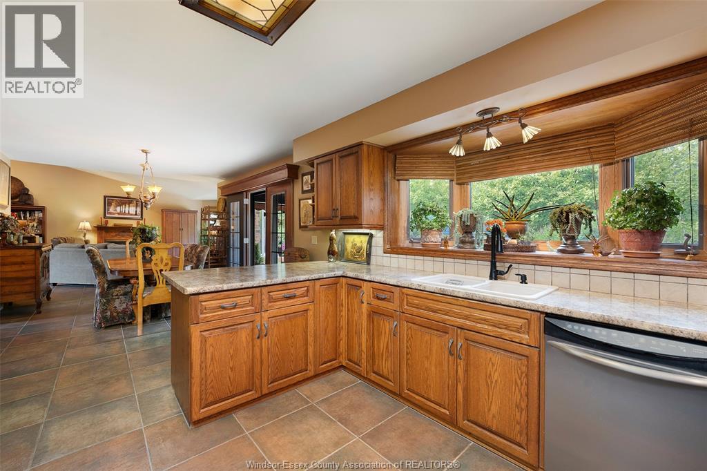 605 MARKHAM DRIVE - 31
