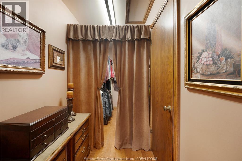 605 MARKHAM DRIVE - 36