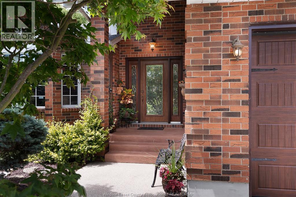 605 MARKHAM DRIVE - 6
