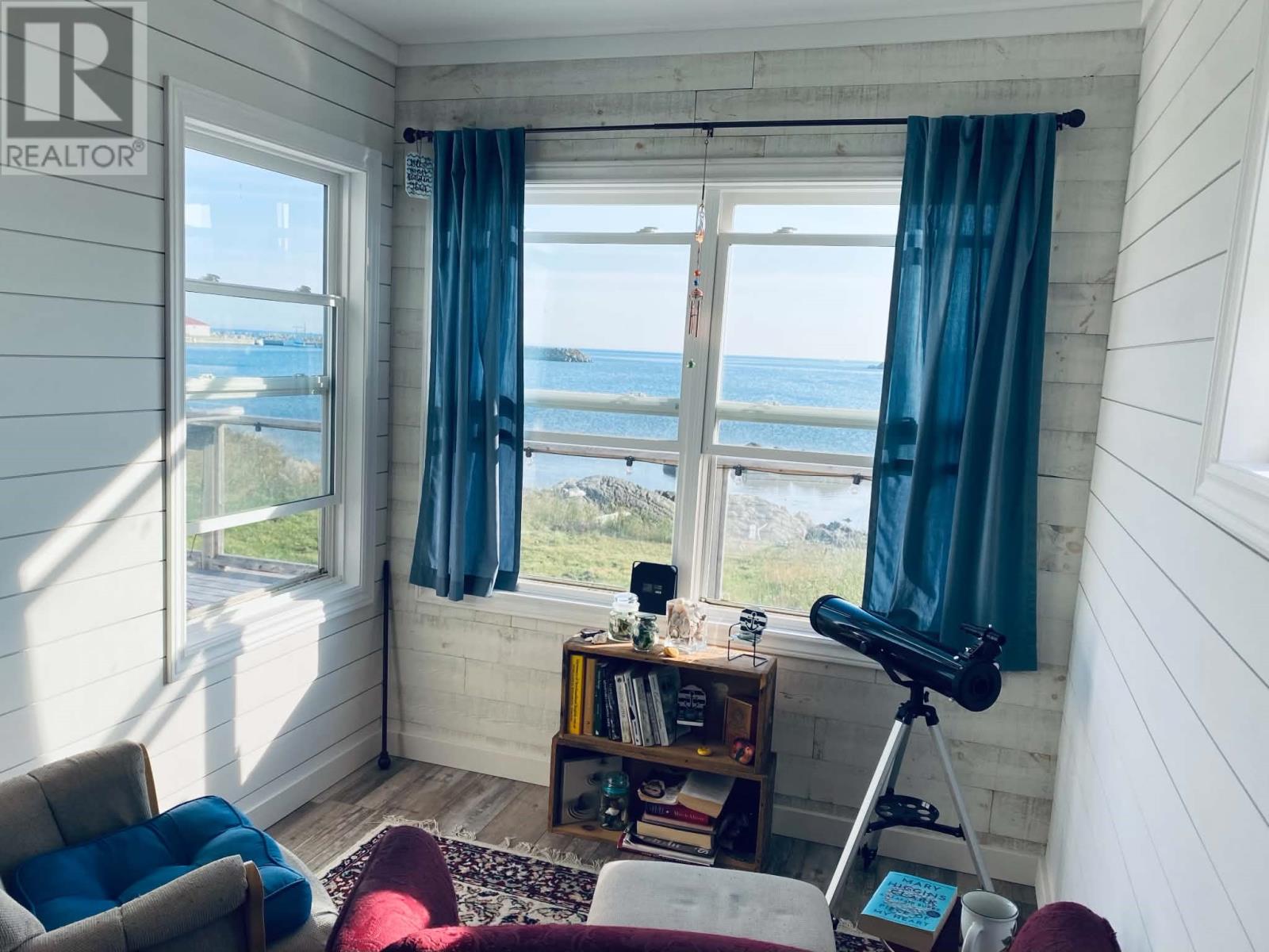 90 Hants Harbour Road - 11